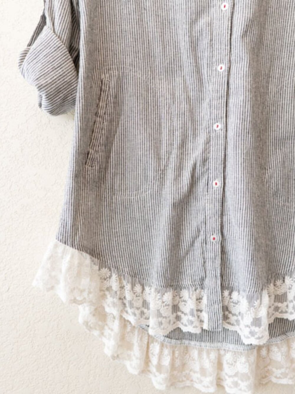 Umgee Stripe Tunic Womens M Button Up Lace Hem Roll Tab Sleeve Pockets High Low - Picture 5 of 13